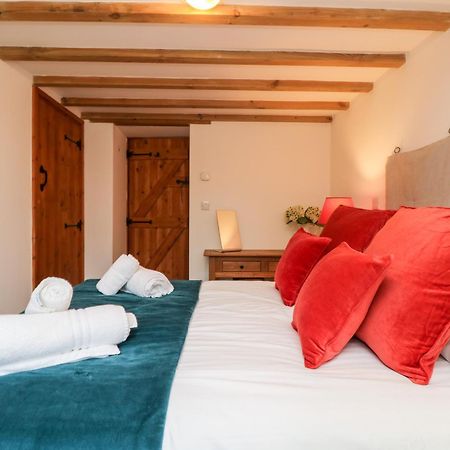 Hay Loft Villa Кембърн Екстериор снимка