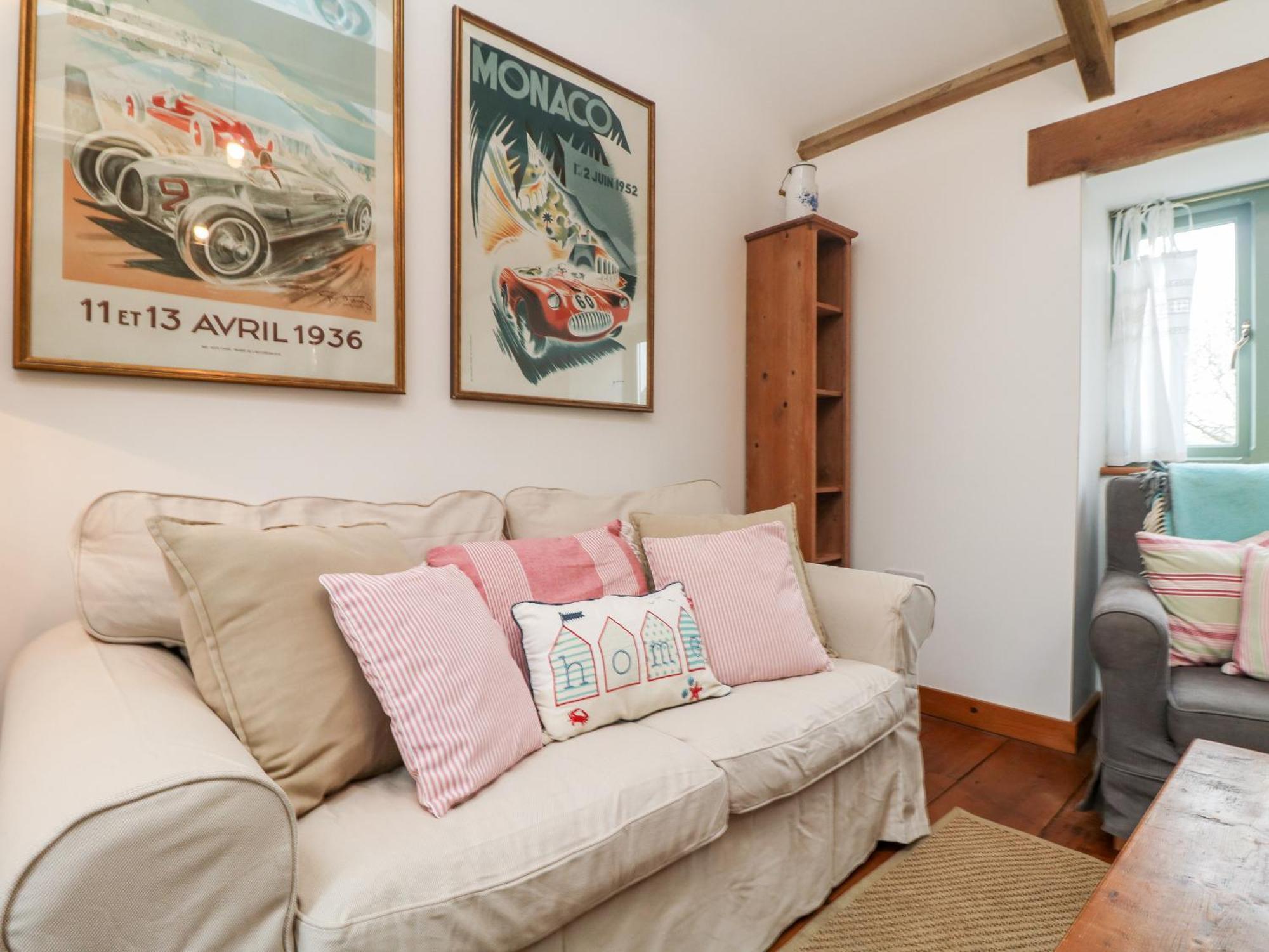 Hay Loft Villa Кембърн Екстериор снимка